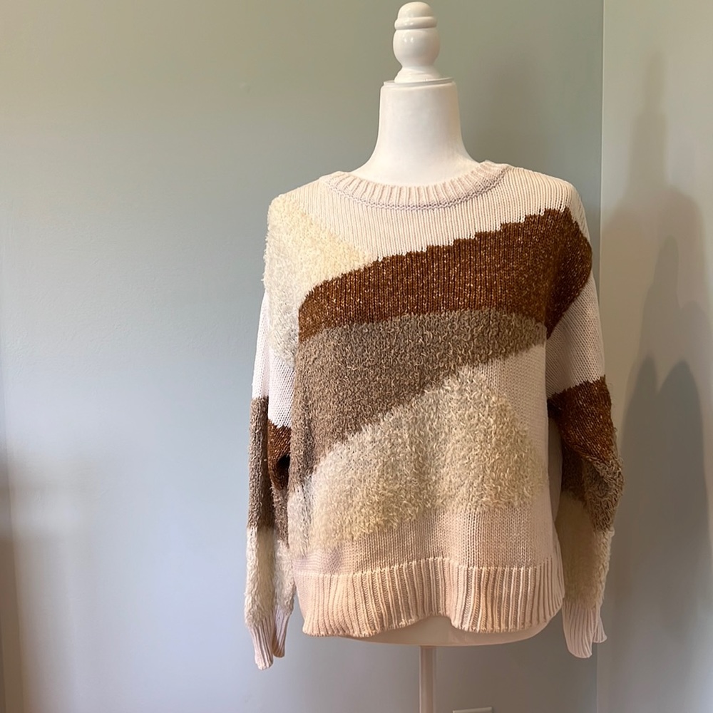 LOFT Lou & Grey geometric pattern crew neck neutral sweater size large. Like new